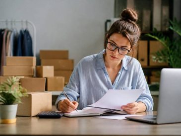 Comment lancer son entreprise avec un budget limité : méthodes et erreurs à éviter